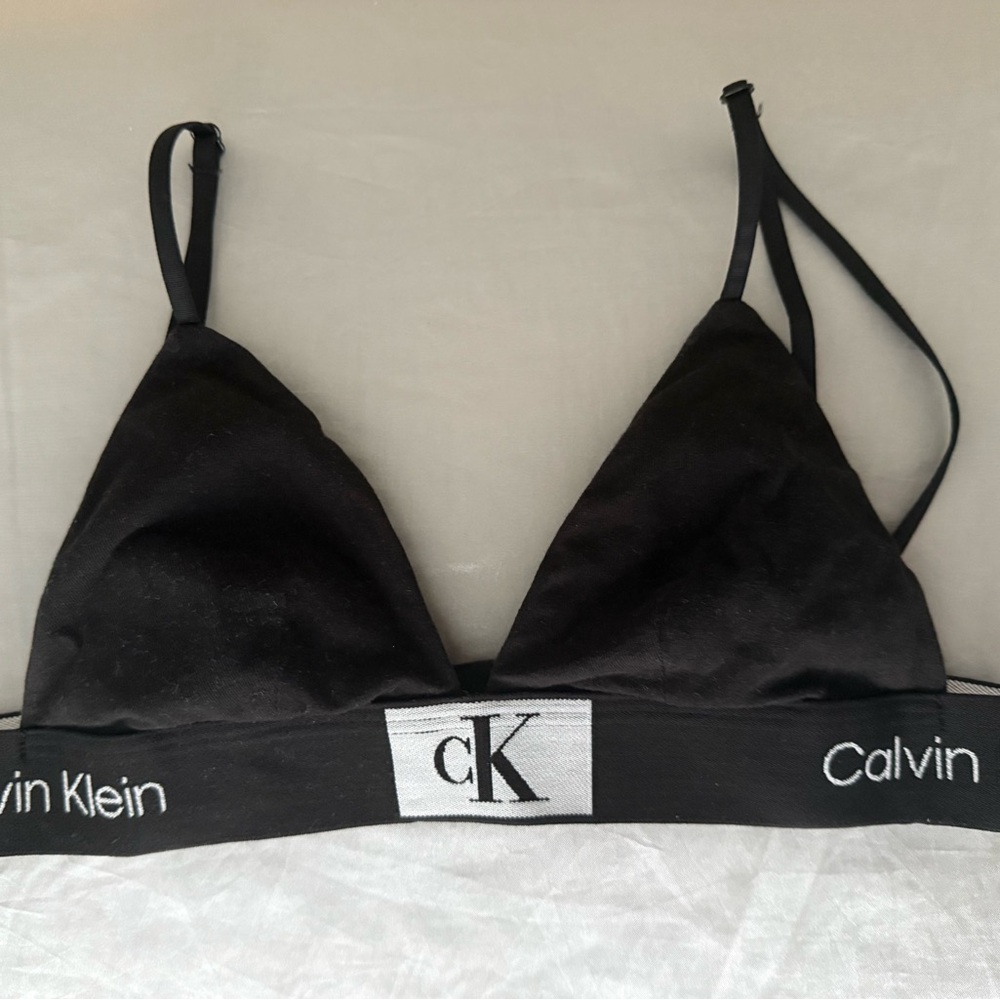 Calvin Klein Black Triangle Bralette (S)